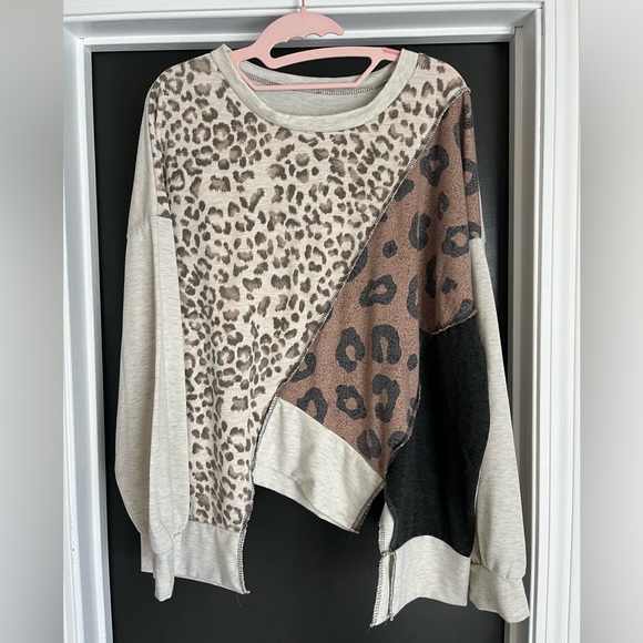 Leopard Colorblock Oversized  Medium Long sleeve Top - Picture 13 of 13